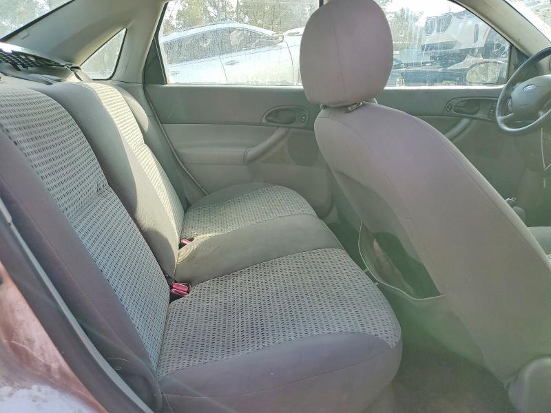 2005 Ford Focus ZX4