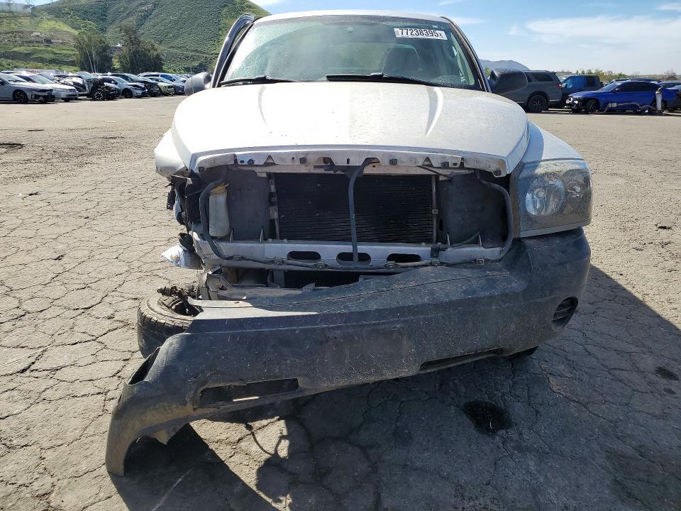 2005 Dodge Dakota Quattro