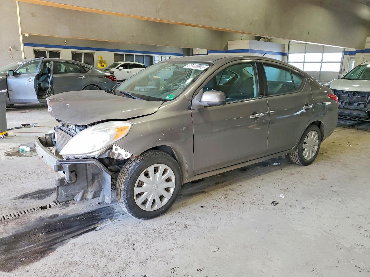 2014 Nissan Versa s