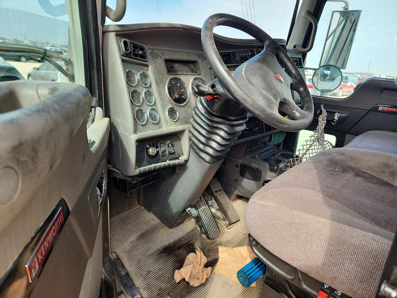 2023 Kenworth 548CH BOX Truck