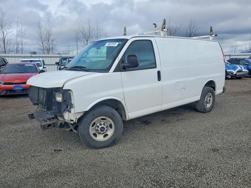 2017 GMC Savana G2500 Utility / Service van