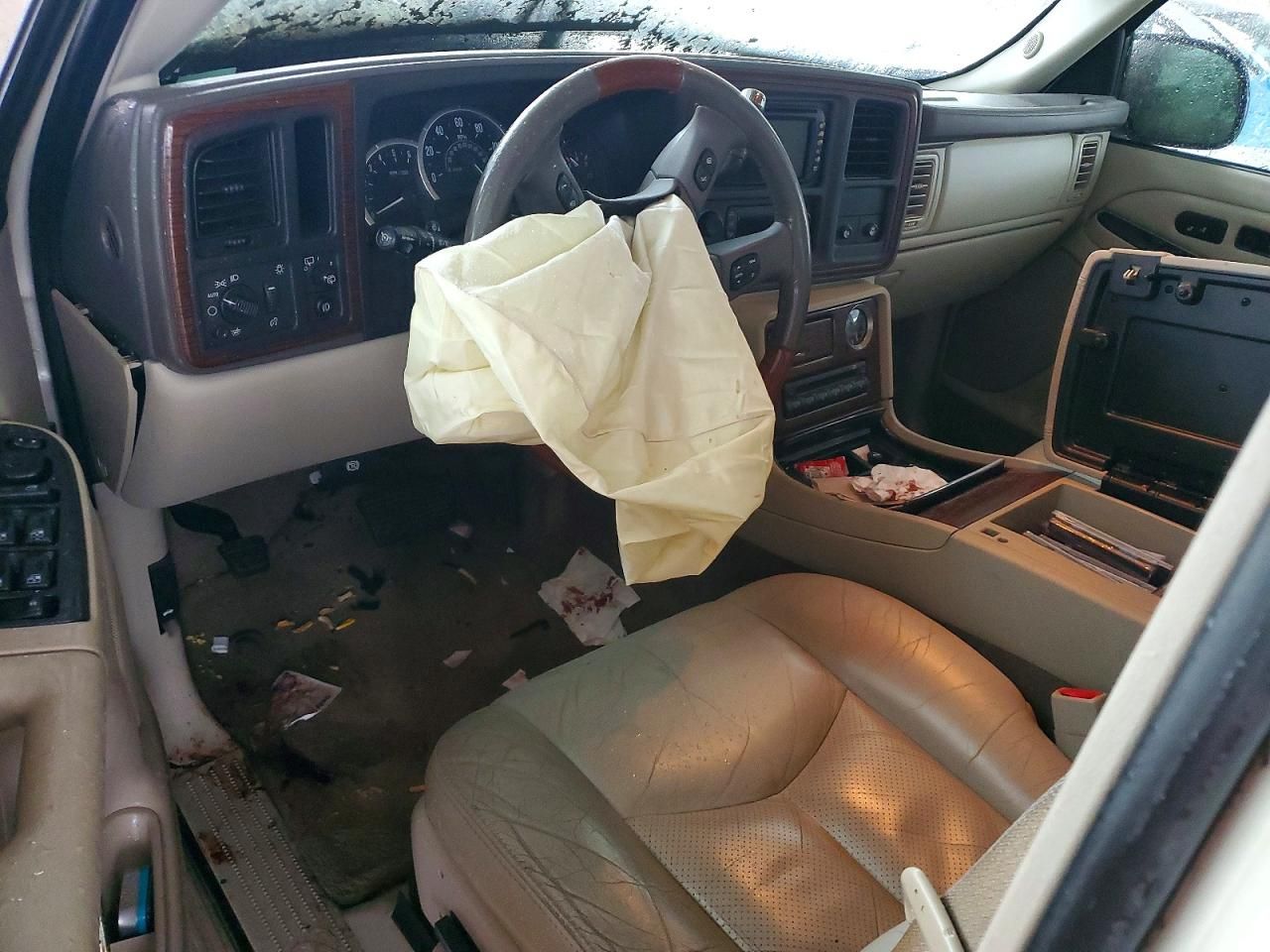 2004 Cadillac Escalade Luxury