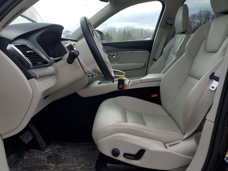 2023 Volvo Xc90 Plus