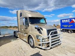 Salvage trucks for sale at Arcadia, FL auction: 2015 Volvo VNL Semi Truck