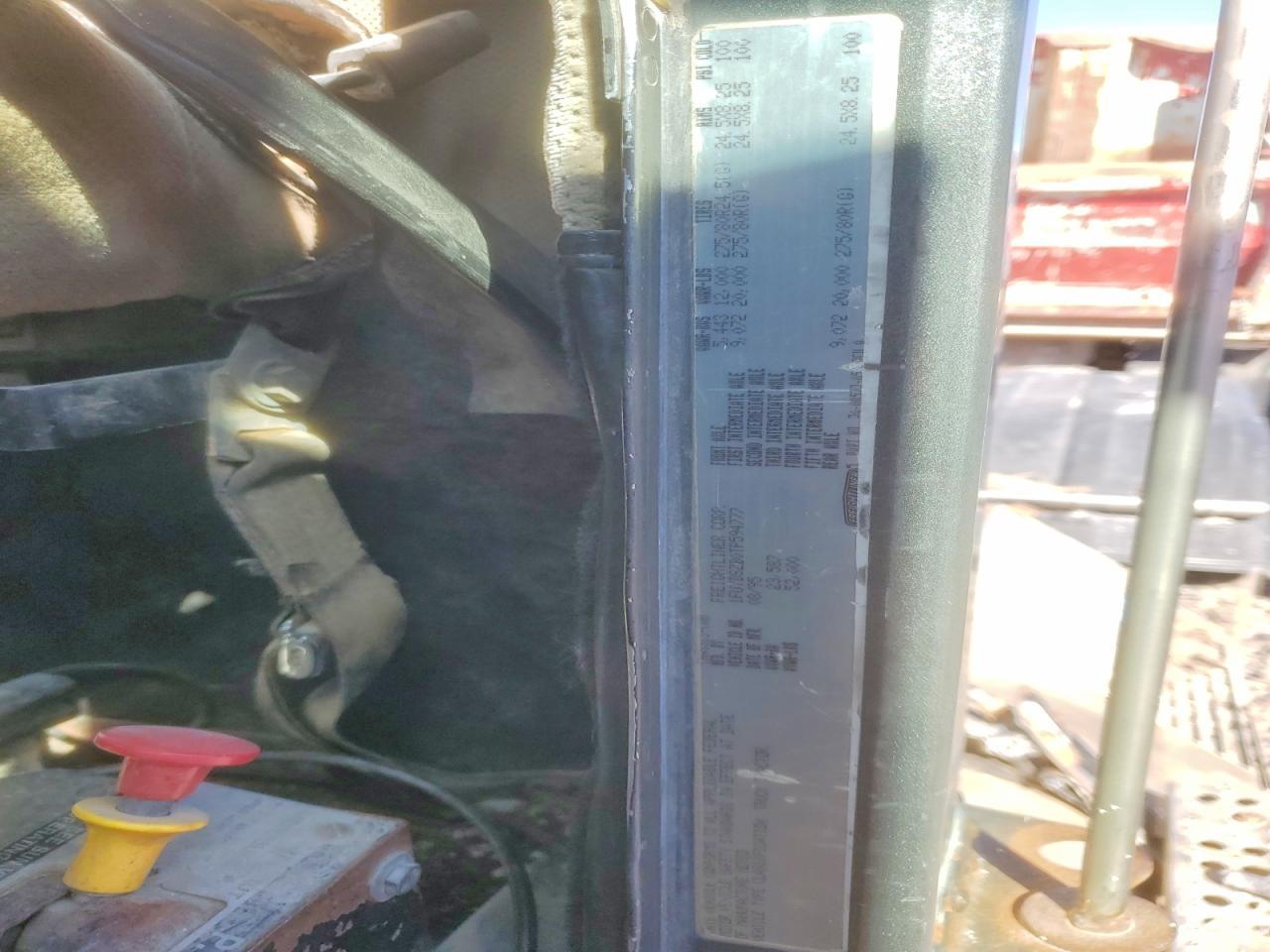 1996 Freigliner 1996 Freightliner Convention Semi Truck