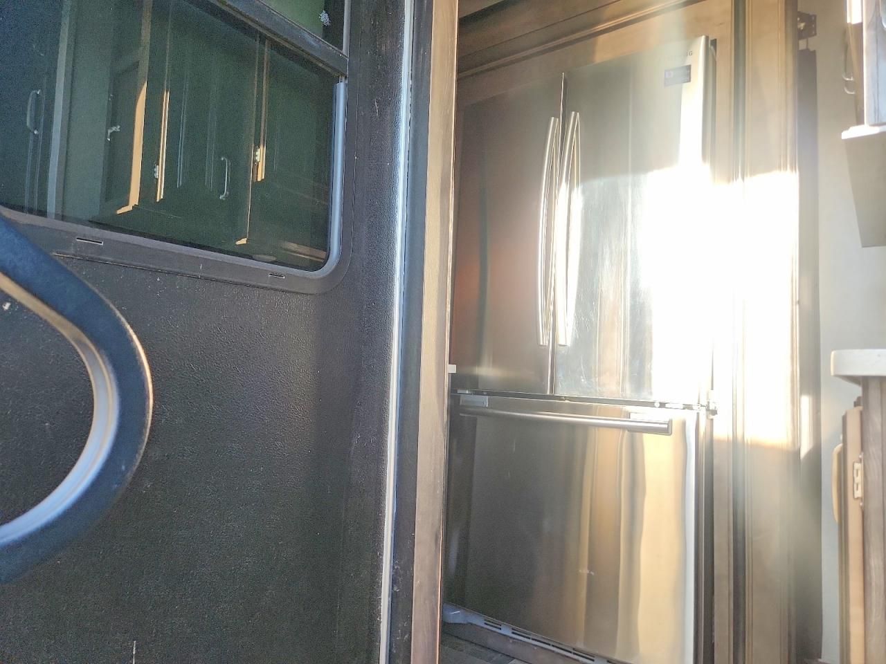 2019 Keystone Montana Camper