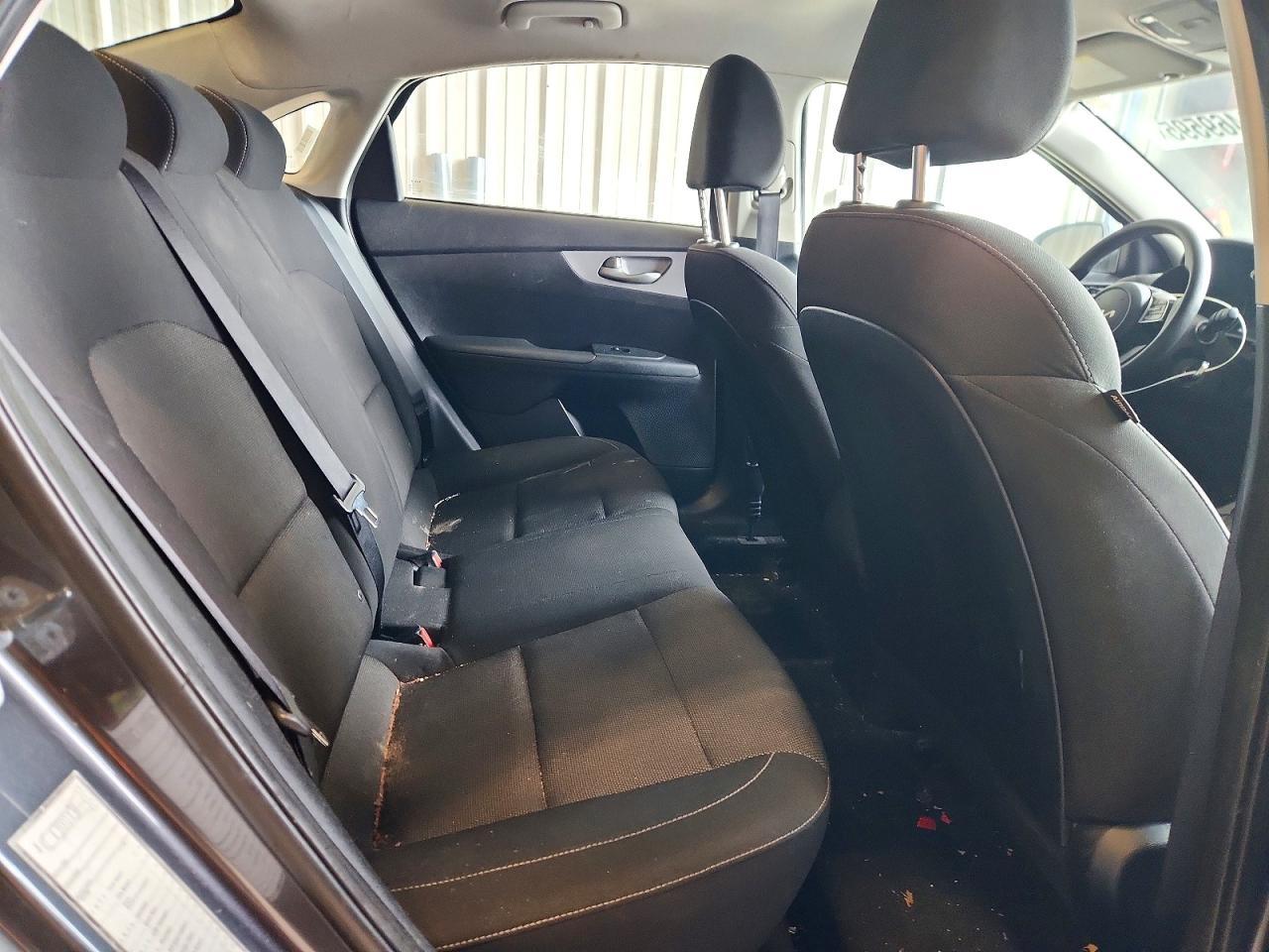 2024 KIA Forte lx