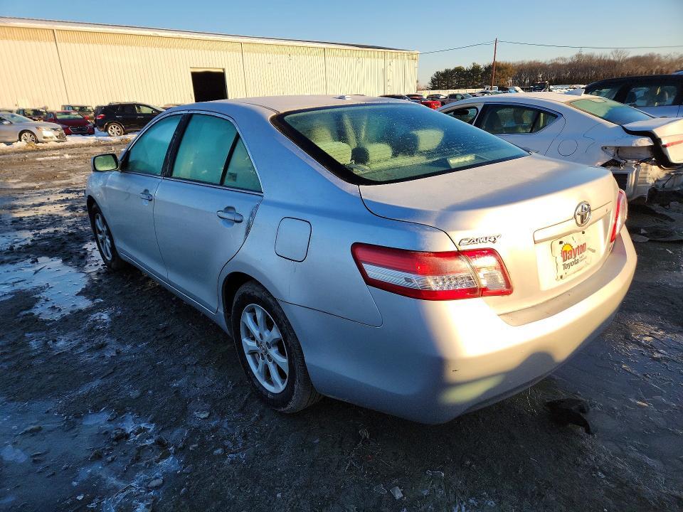 2011 Toyota Camry le