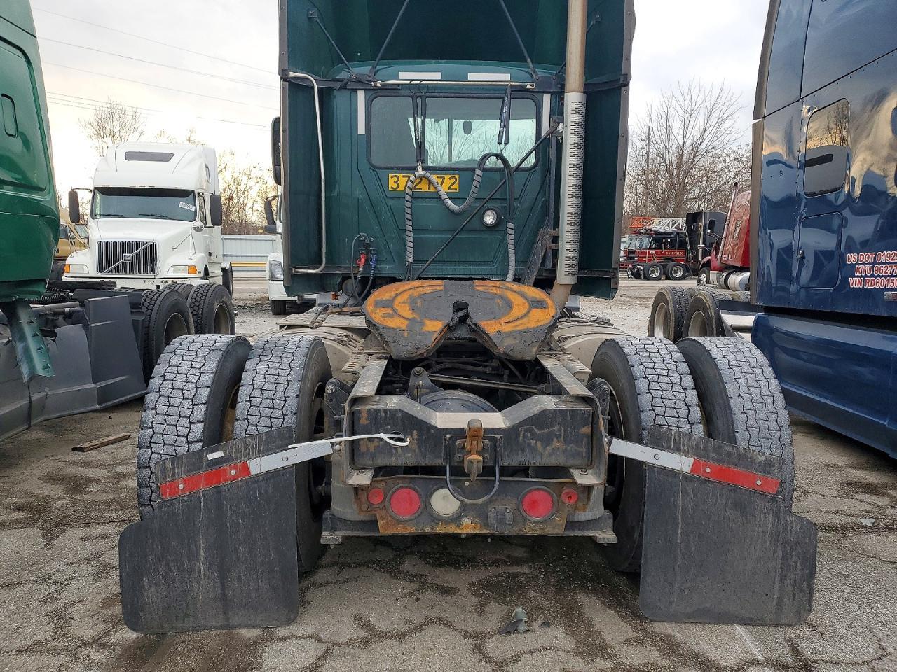 2018 Mack CXU613 Semi Truck