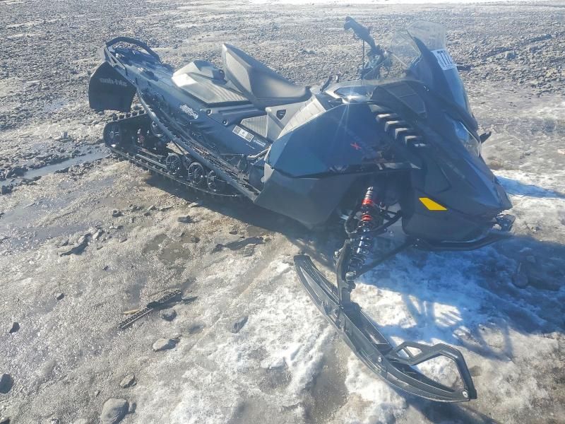 2023 Skidoo Renegade