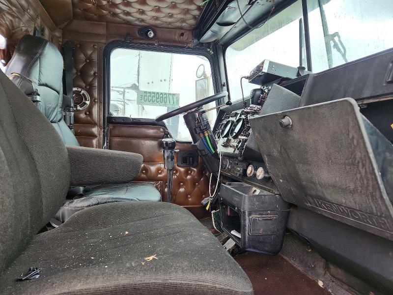 1996 Kenworth W900 Semi Truck