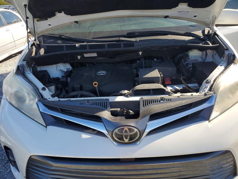 2018 Toyota Sienna xle 8-passenger