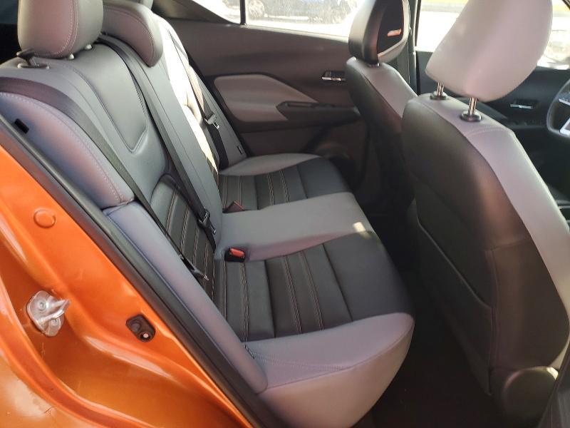 2021 Nissan Kicks sr