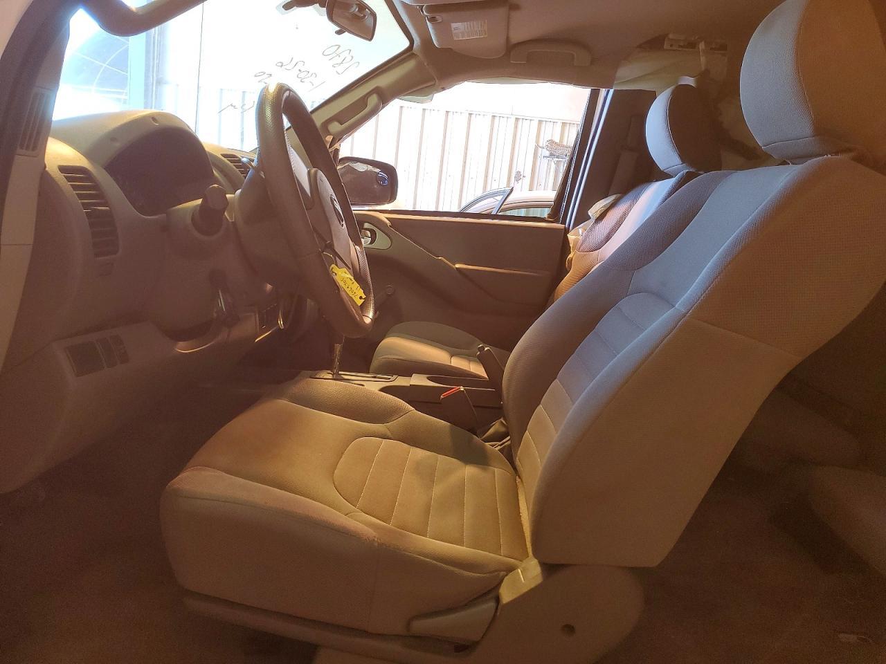 2013 Nissan Frontier s