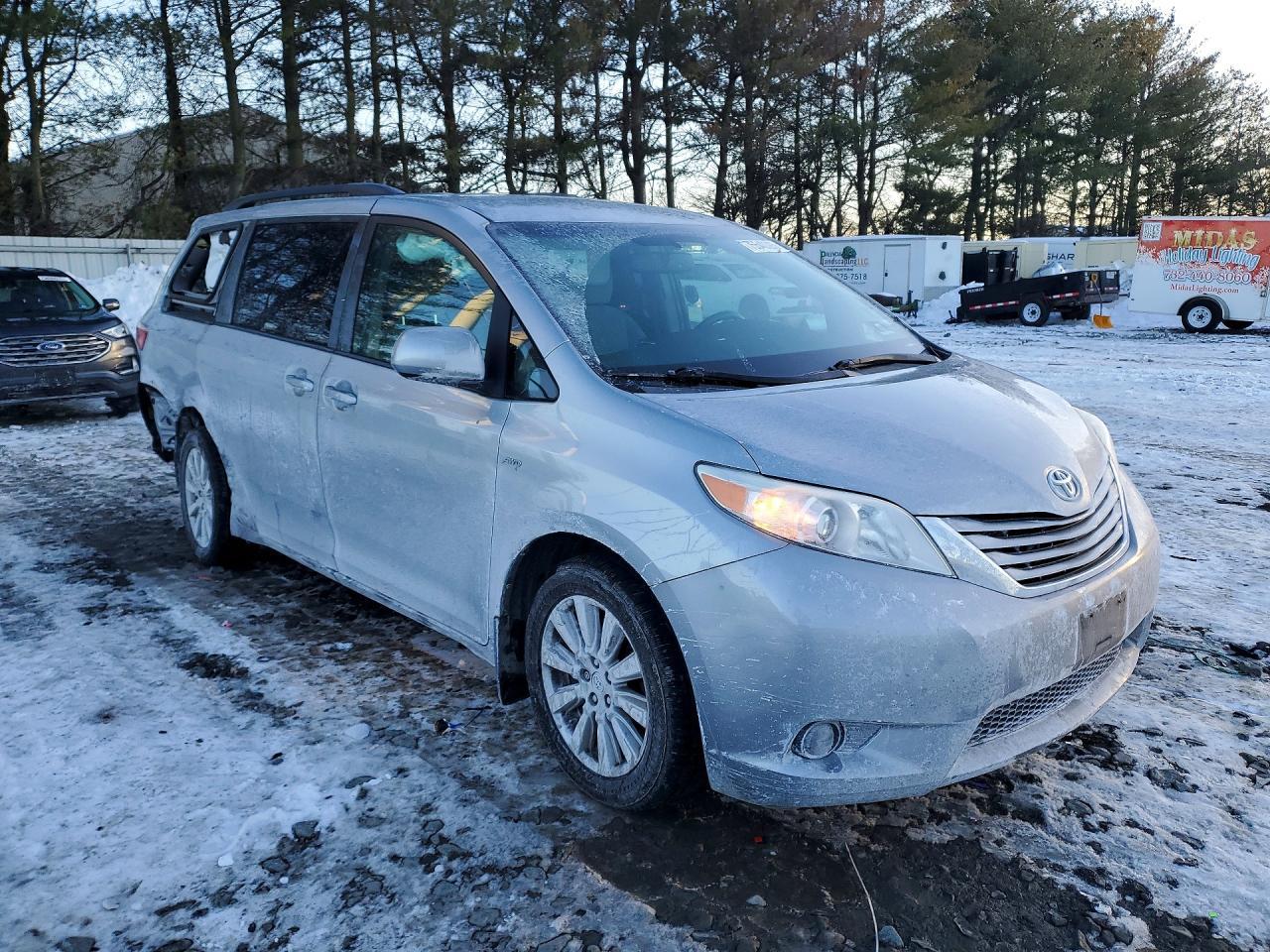 2017 Toyota Sienna le