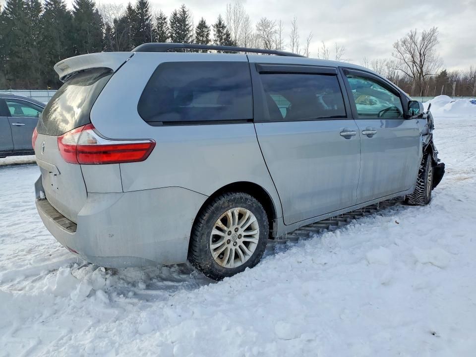 2015 Toyota Sienna xle