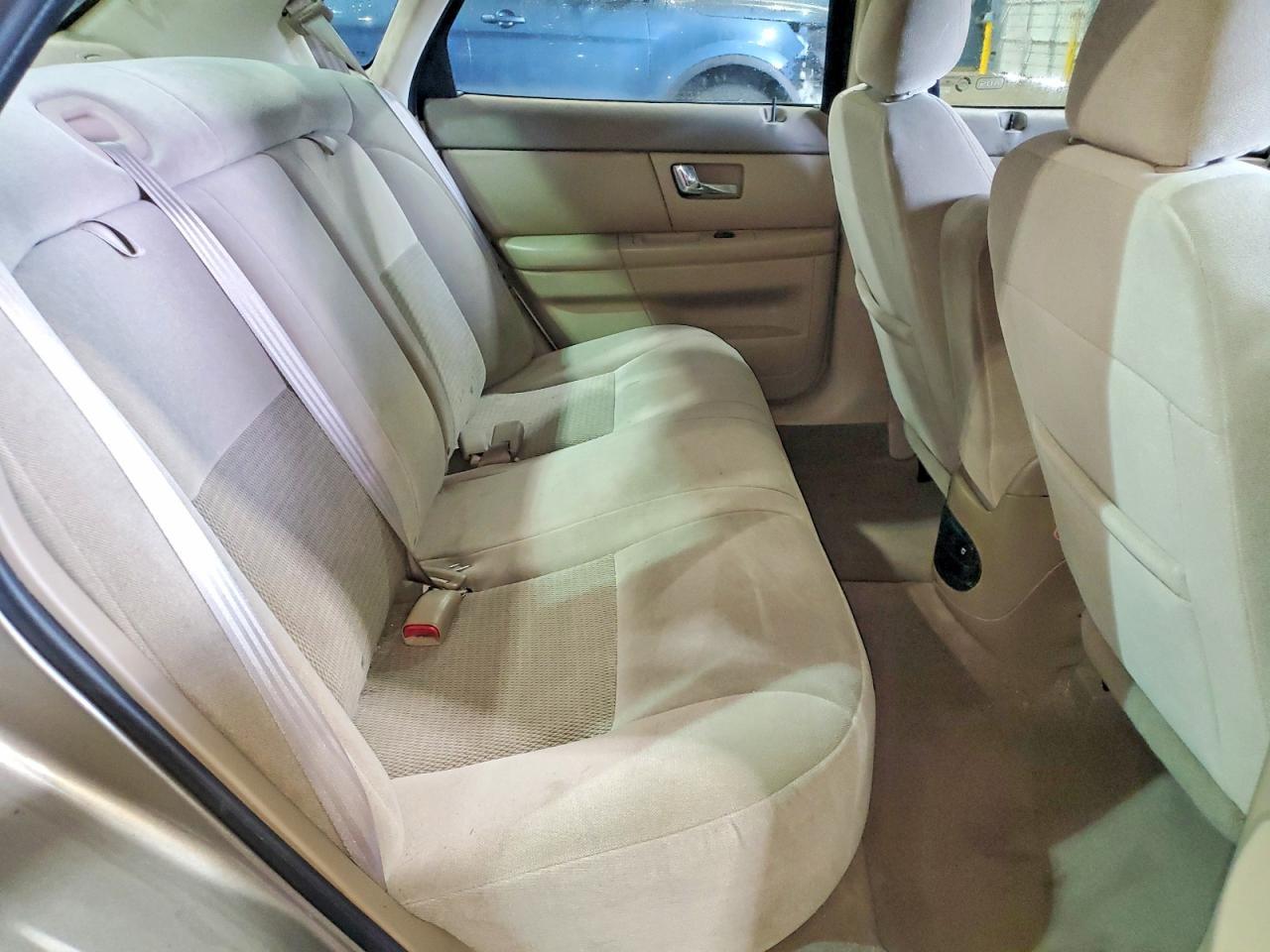 2003 Ford Taurus se