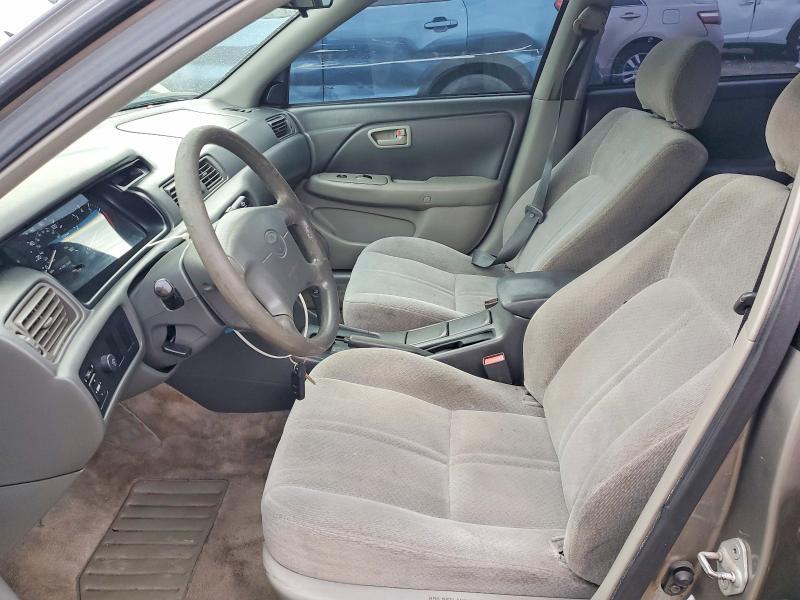 2000 Toyota Camry le