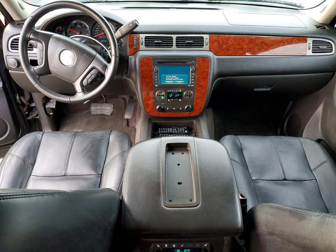 2010 Chevrolet Suburban C1500 lt