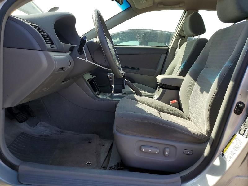 2005 Toyota Camry le