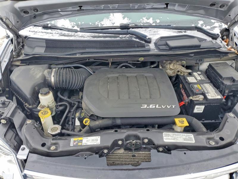 2016 Chrysler Town & Country Touring