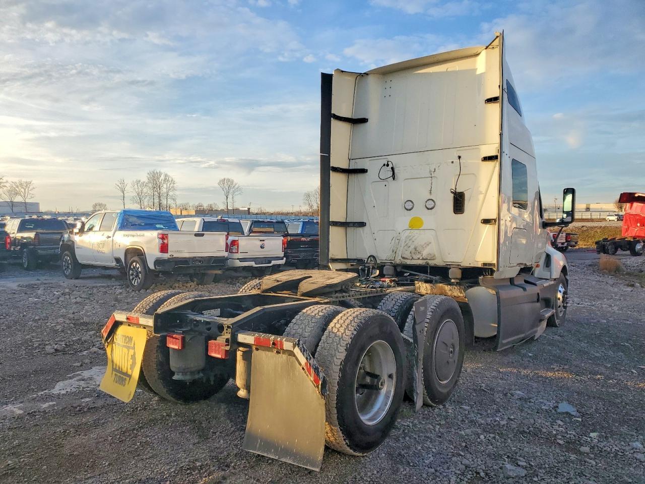 2022 International LT625 Semi Truck