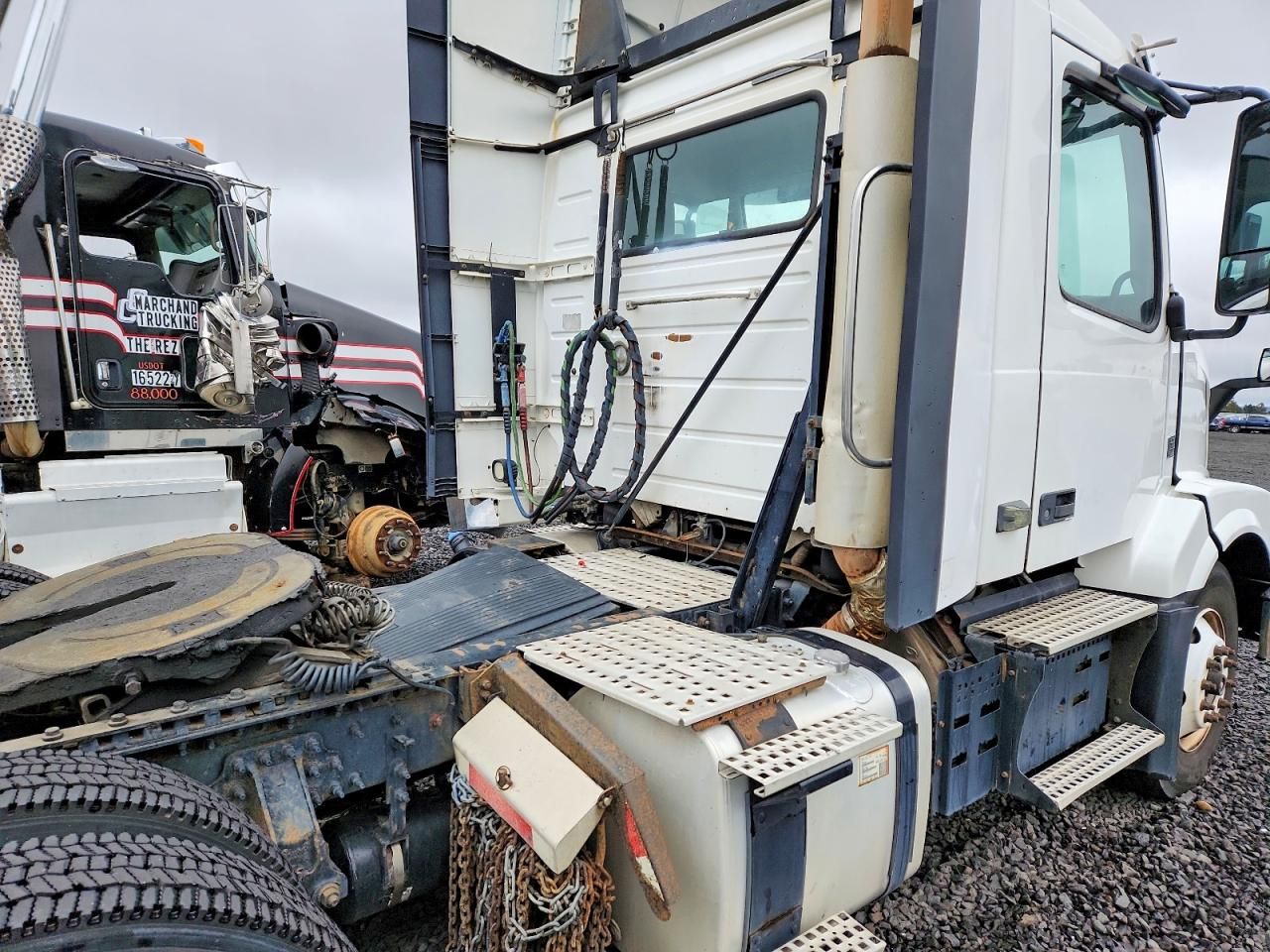 2018 Volvo VNL Semi Truck