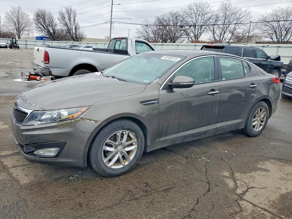 2013 KIA Optima lx