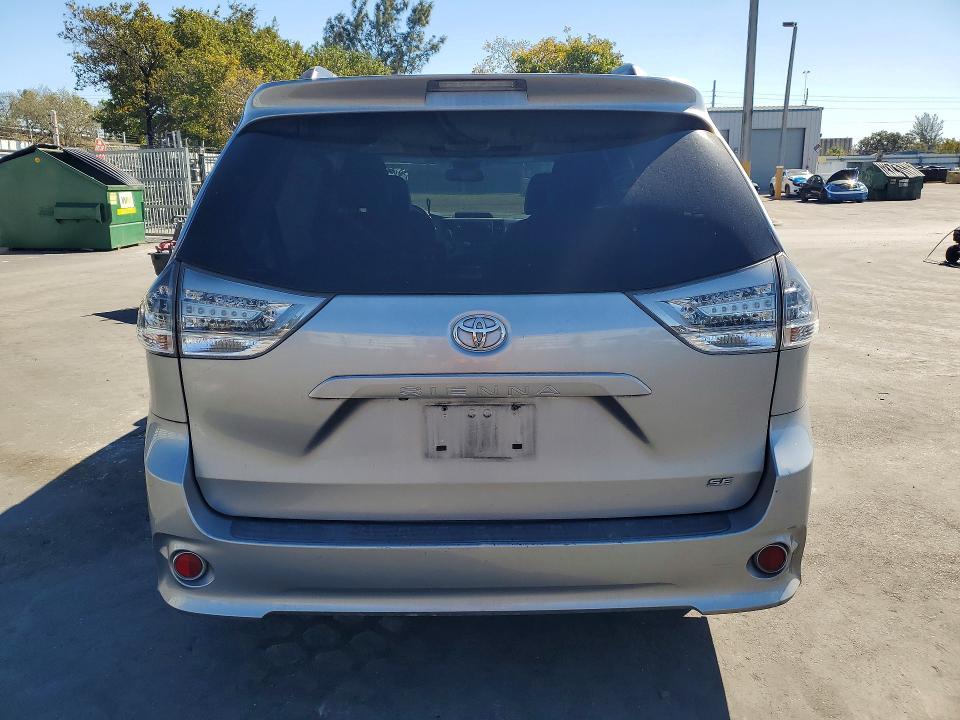 2013 Toyota Sienna se Premium 8-passenger
