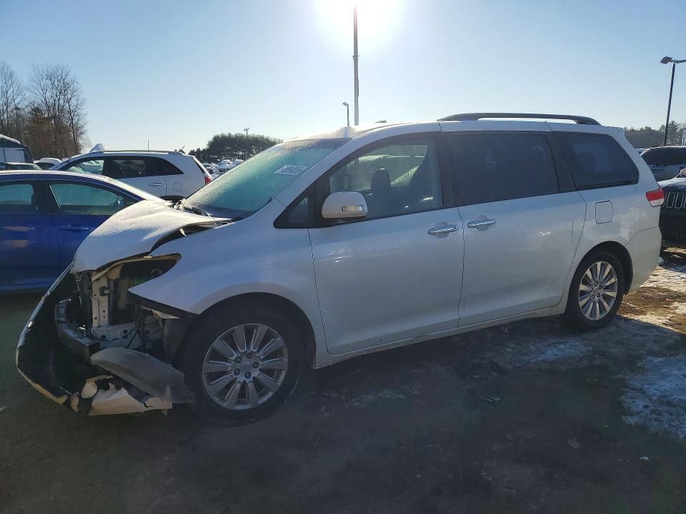 2013 Toyota Sienna xle