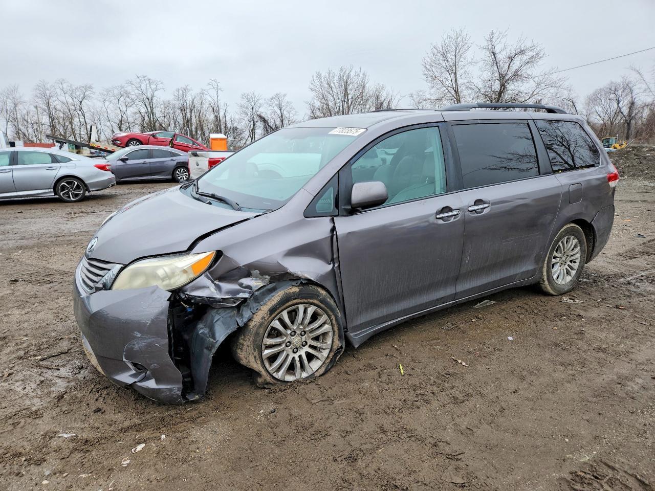 2011 Toyota Sienna xle