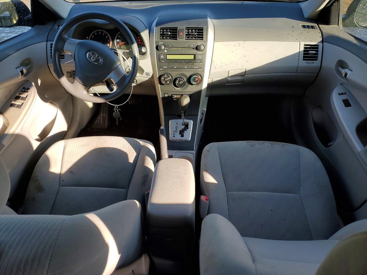 2010 Toyota Corolla le