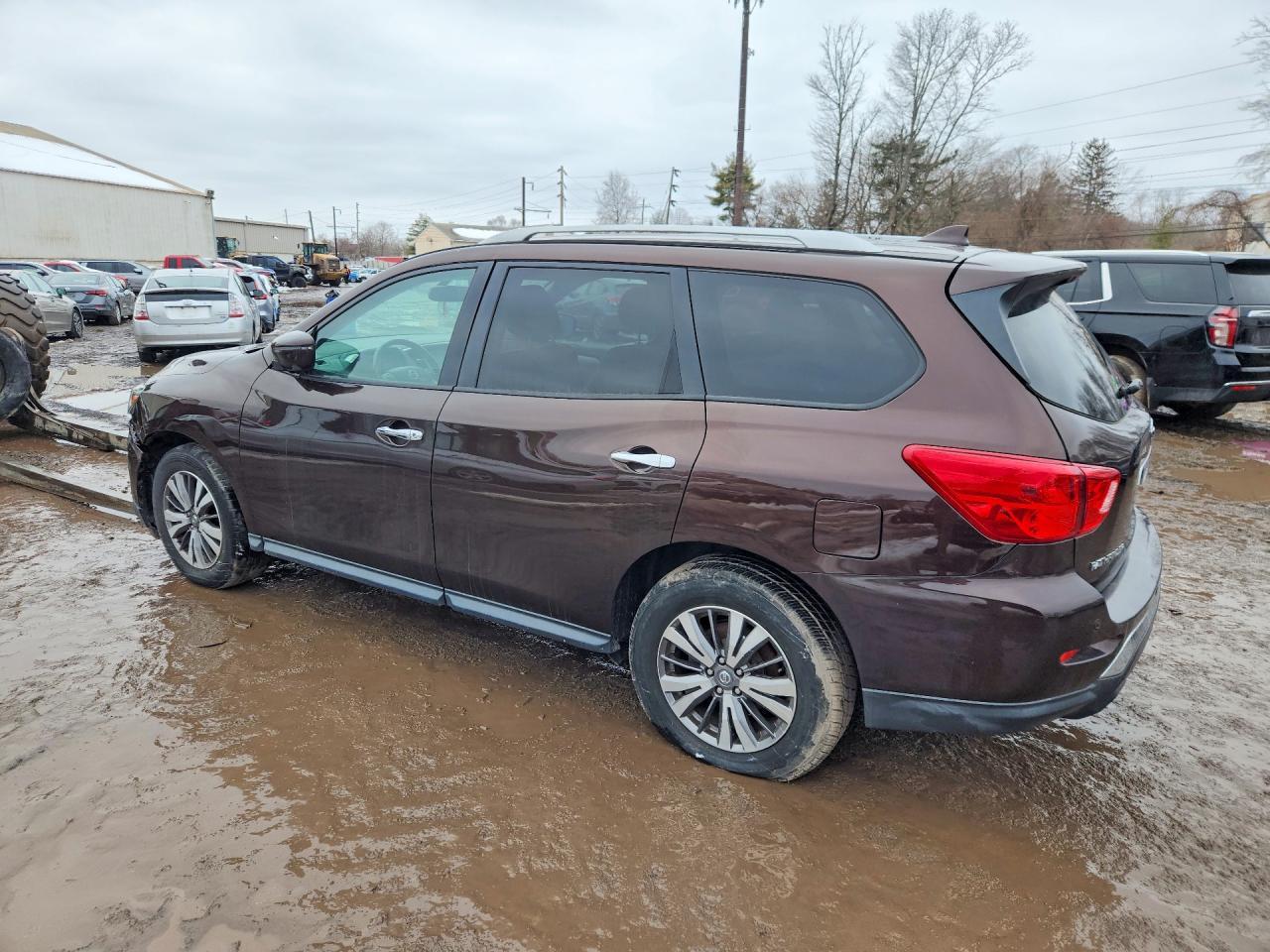 2020 Nissan Pathfinder sl