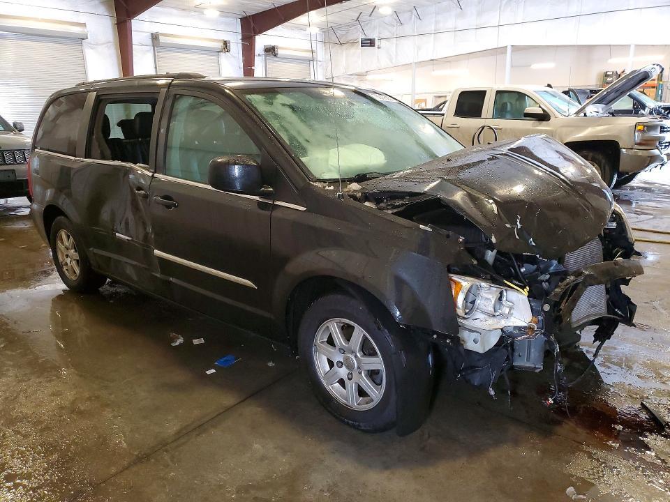 2013 Chrysler Town & Country Touring