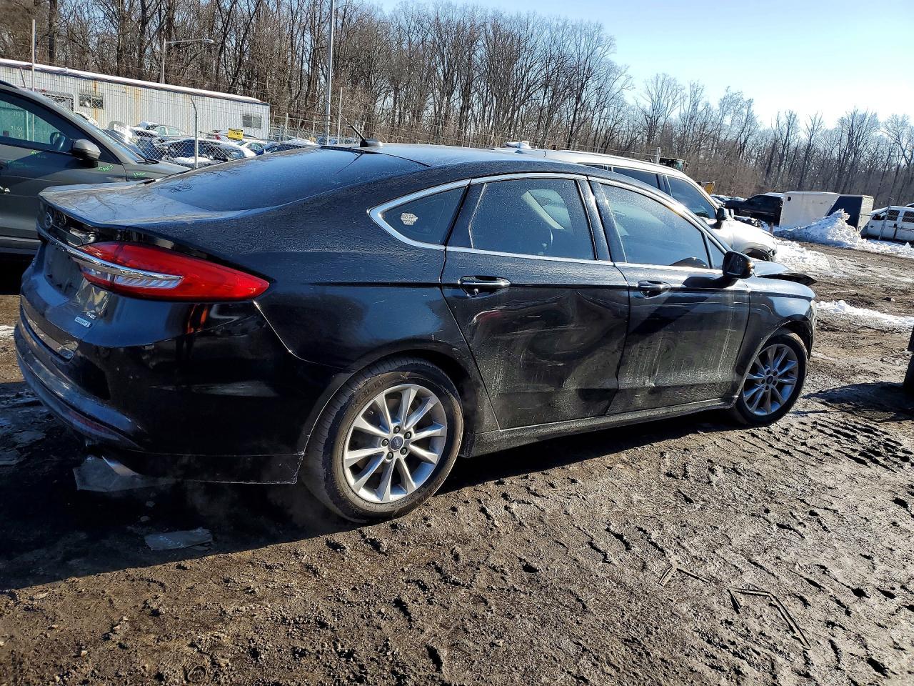2017 Ford Fusion se