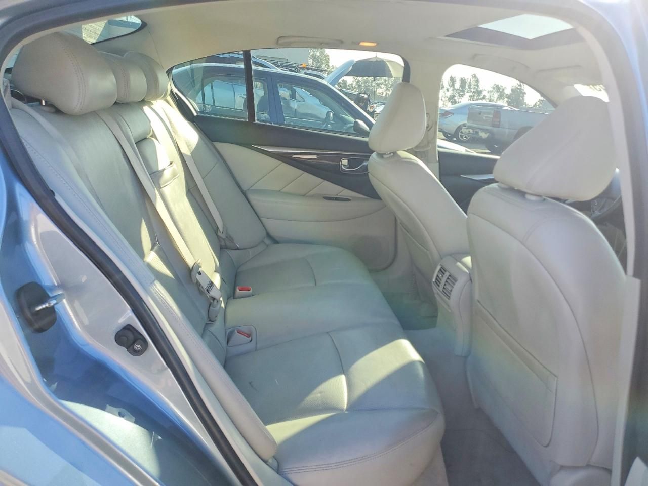 2016 Infiniti Q50 Premium