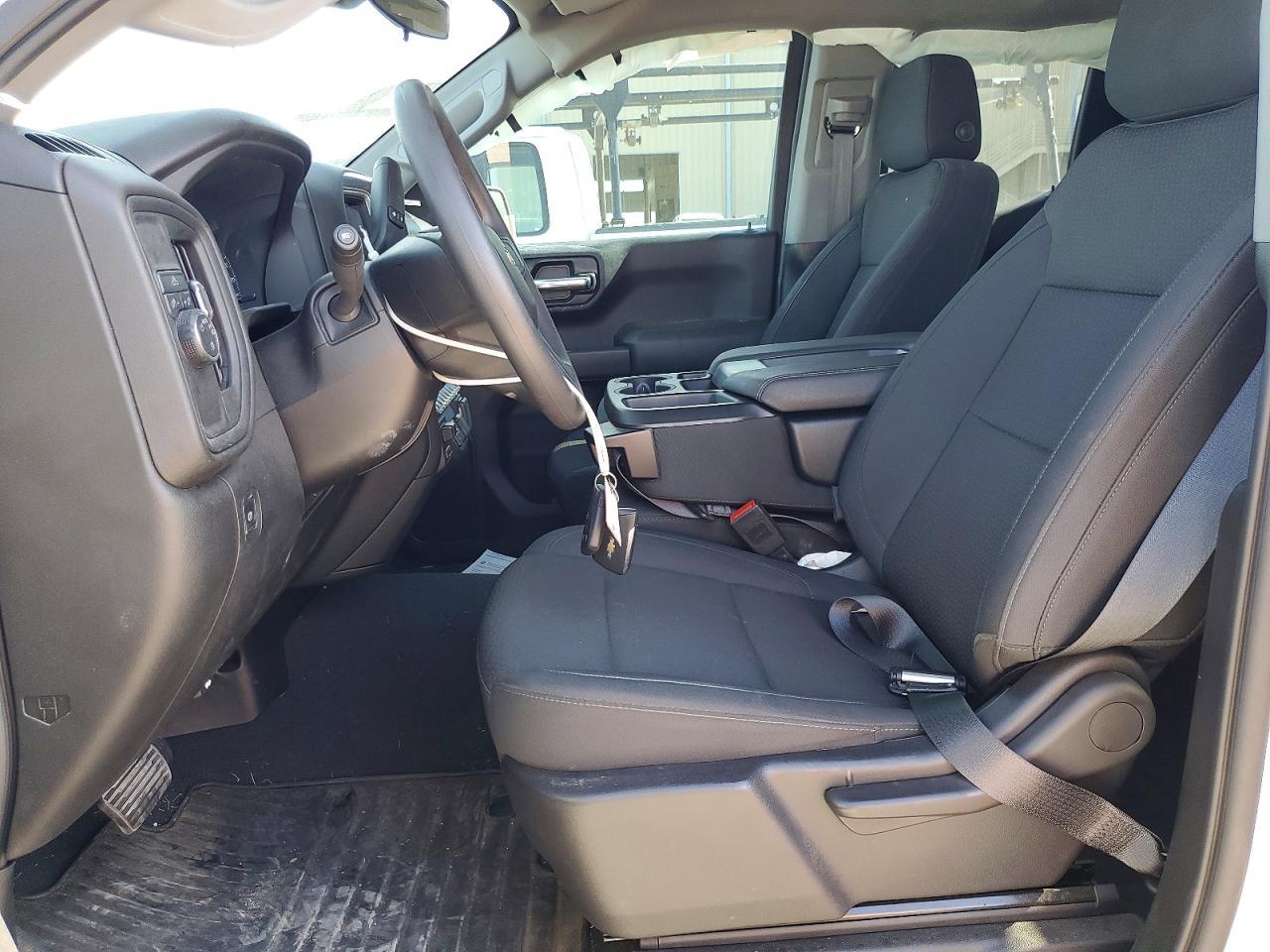 2025 Chevrolet Silverado C1500
