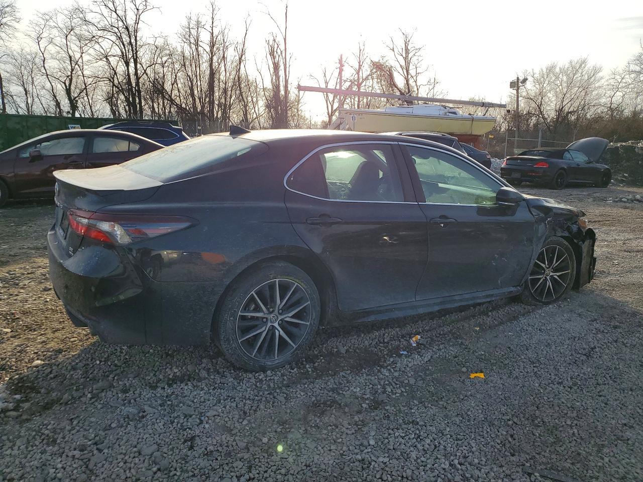 2021 Toyota Camry se