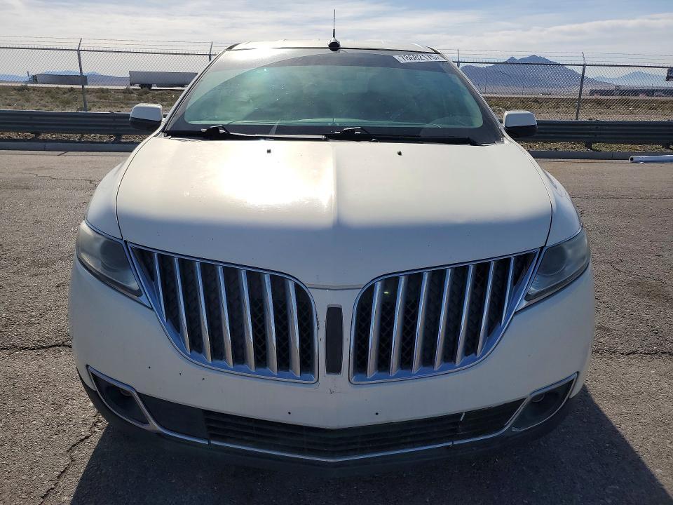 2013 Lincoln Townhouse MKX