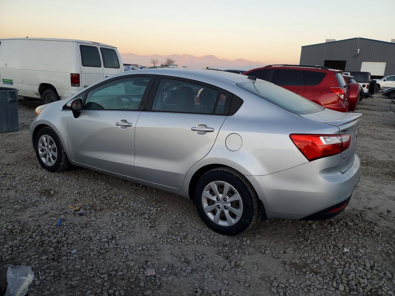 2015 KIA Rio lx