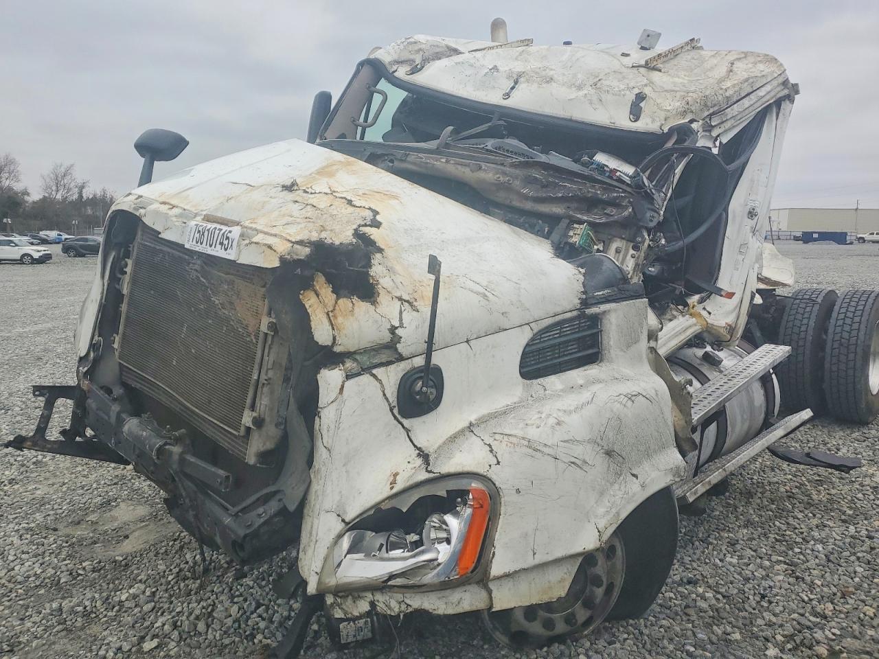 2013 Freightliner Cascadia Semi Truck
