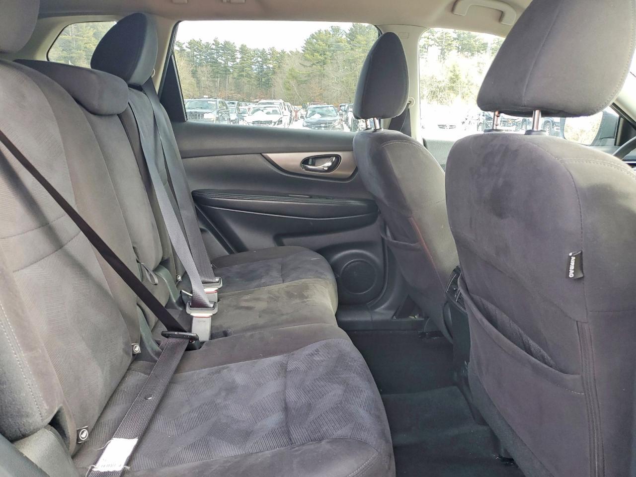 2015 Nissan Rogue s