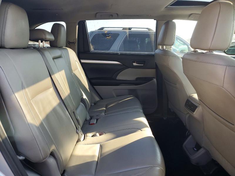 2018 Toyota Highlander se