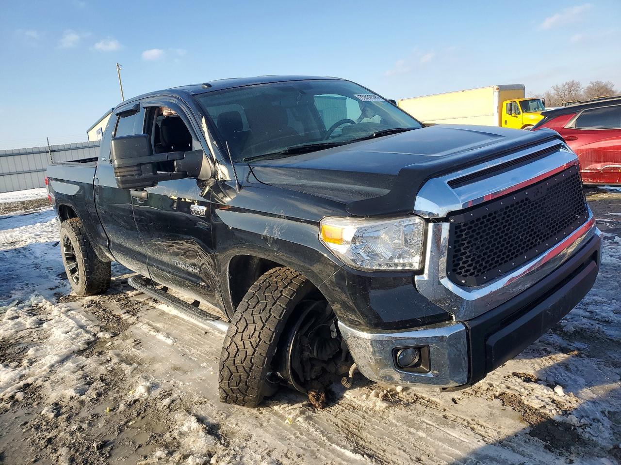2016 Toyota Tundra Double cab sr