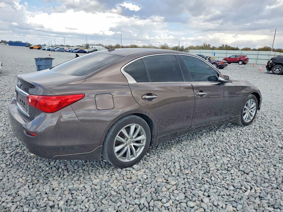 2015 Infiniti Q50 Base