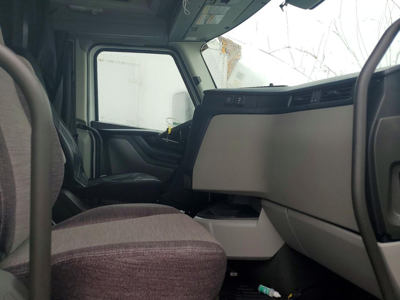 2026 Volv O VNL Semi Truck