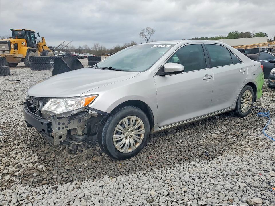 2013 Toyota Camry le