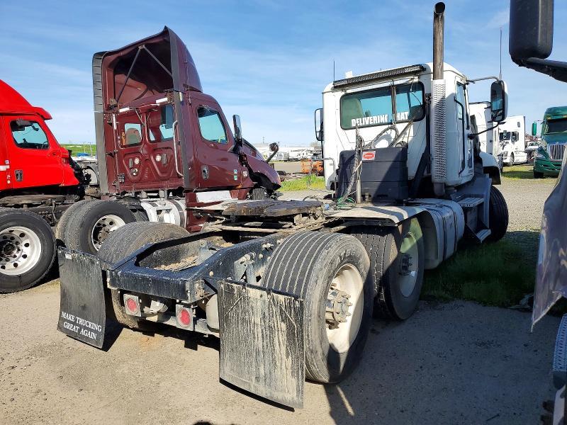 2016 Mack Cxu613 Semi Truck