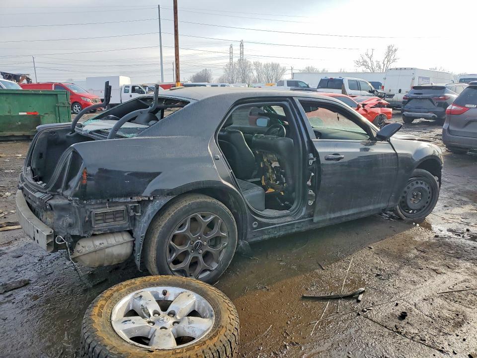 2018 Chrysler 300 s