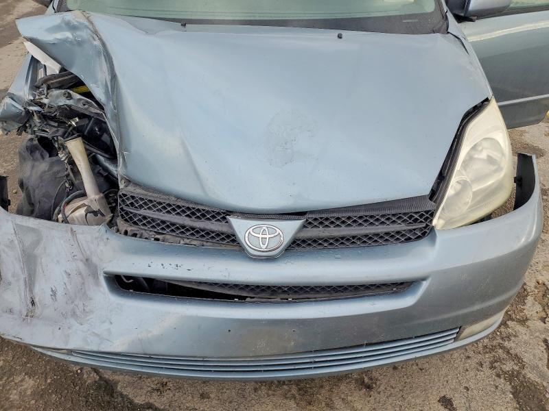 2004 Toyota Sienna xle 7 Passenger